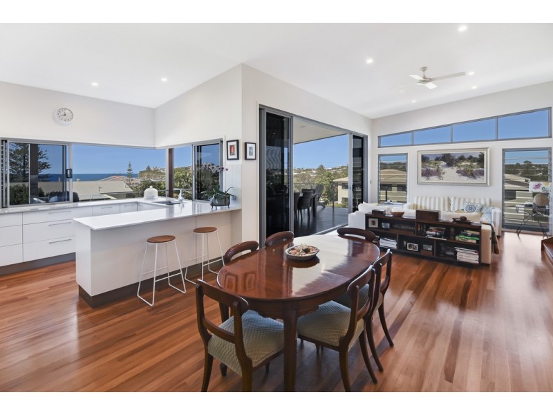 1 Cooroora Street, Dicky Beach QLD 4551