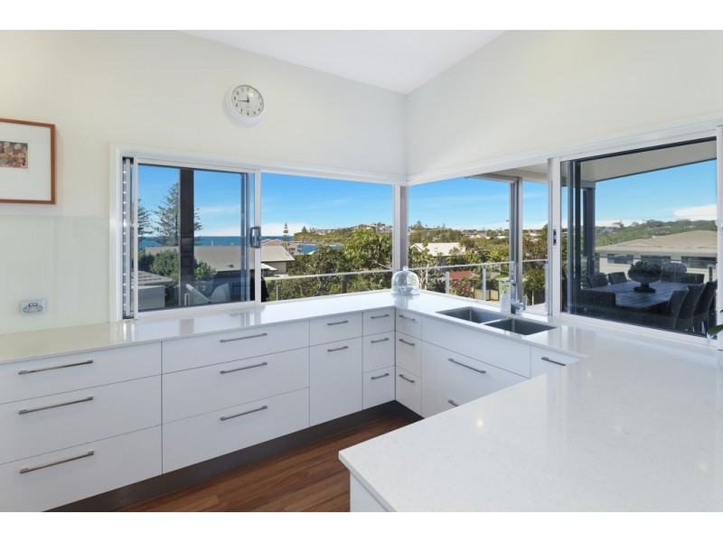1 Cooroora Street, Dicky Beach QLD 4551