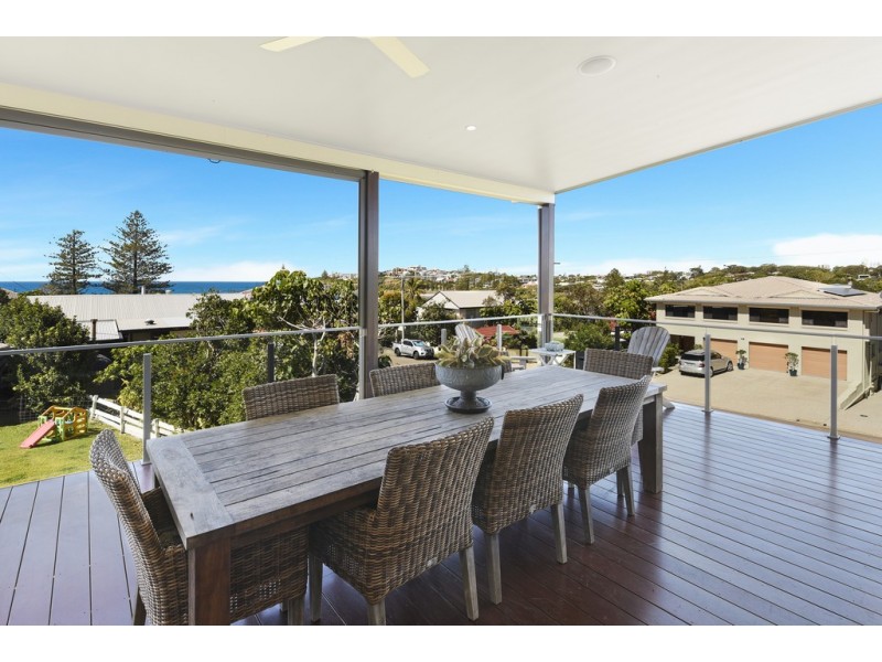 1 Cooroora Street, Dicky Beach QLD 4551