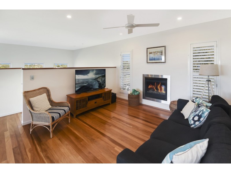 1 Cooroora Street, Dicky Beach QLD 4551