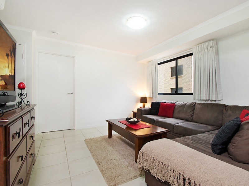 Unit 6 ’38 On Kings’ 38 King Street, Kings Beach QLD 4551