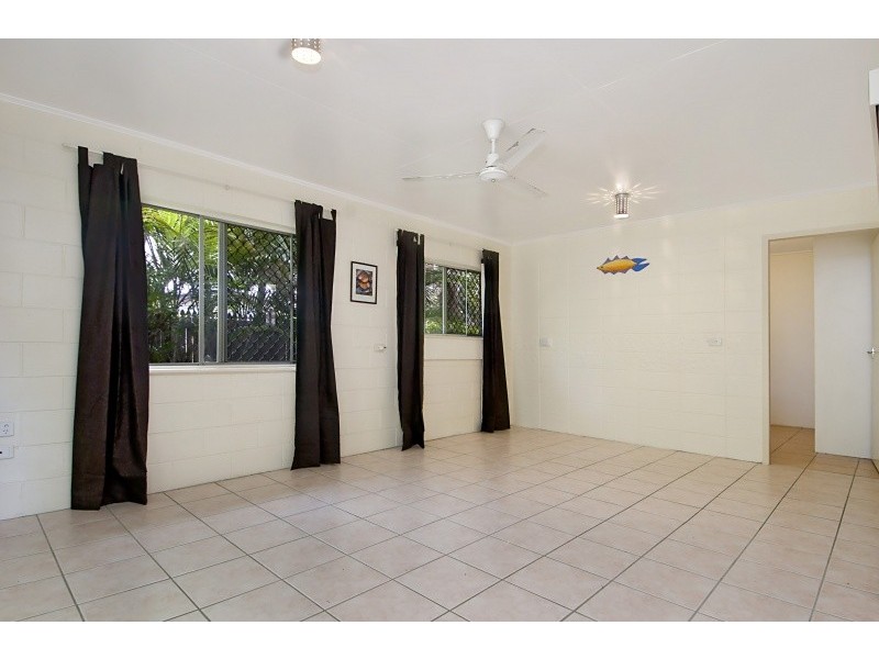 1 and 2/24 Birubi Street, Currimundi QLD 4551