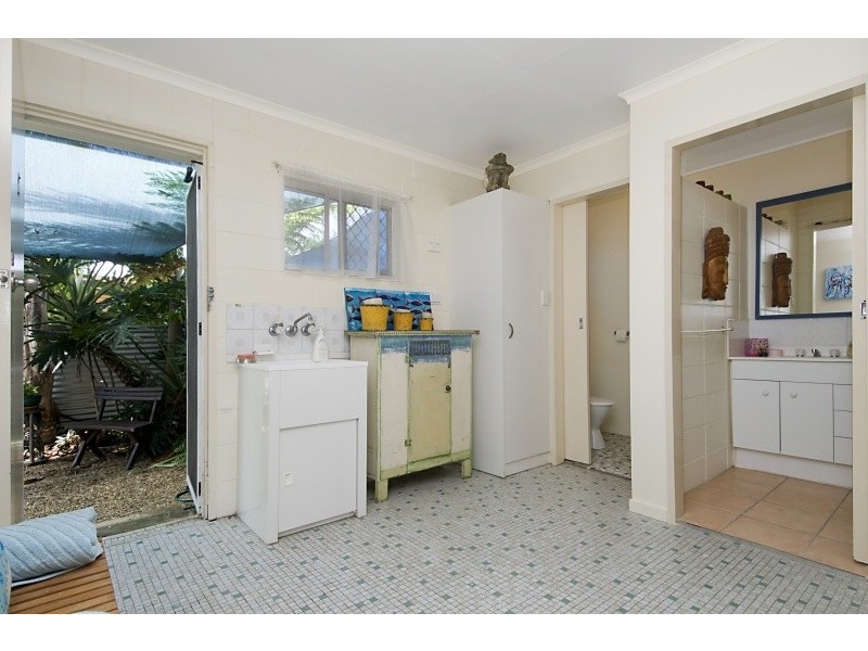 1 and 2/24 Birubi Street, Currimundi QLD 4551