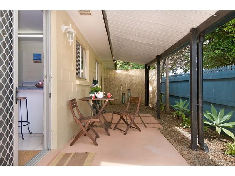 1 and 2/24 Birubi Street, Currimundi QLD 4551