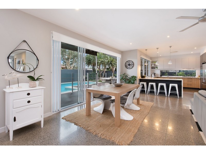 26 Bell Street, Dicky Beach QLD 4551