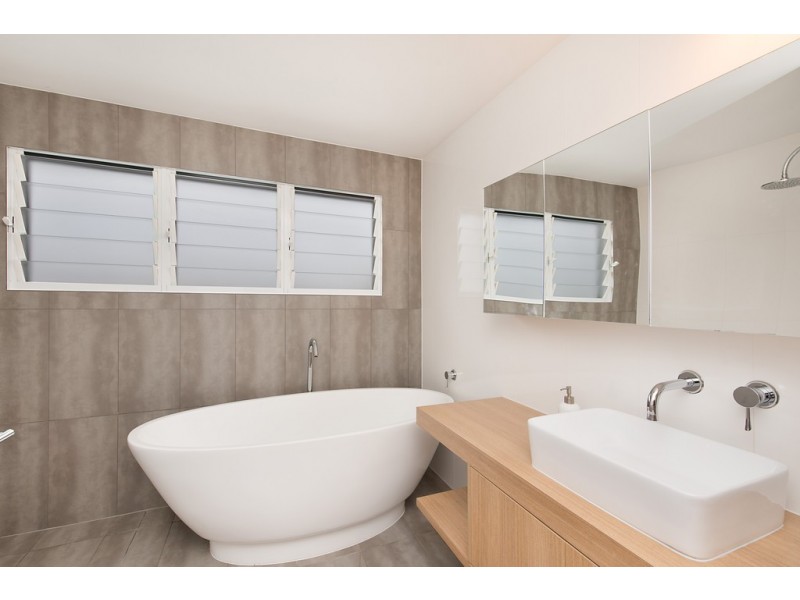 26 Bell Street, Dicky Beach QLD 4551