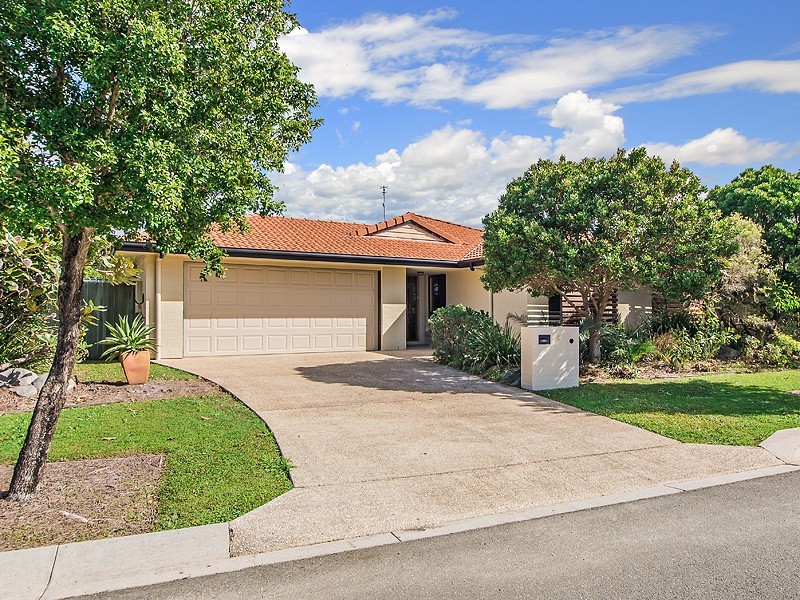 8 Dunbrody Street, Caloundra West QLD 4551