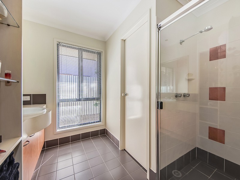 8 Dunbrody Street, Caloundra West QLD 4551
