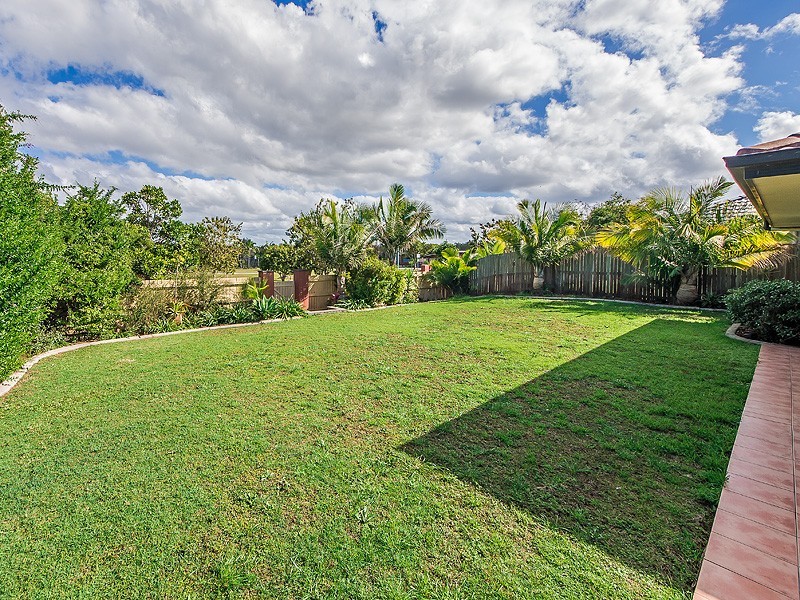 8 Dunbrody Street, Caloundra West QLD 4551