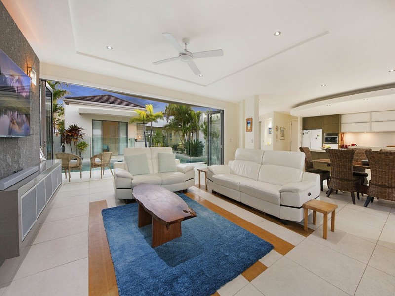 6 Columba Place, Pelican Waters QLD 4551