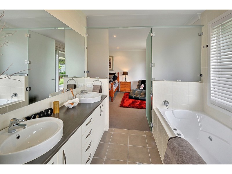 33 The Dales Crescent, Little Mountain QLD 4551