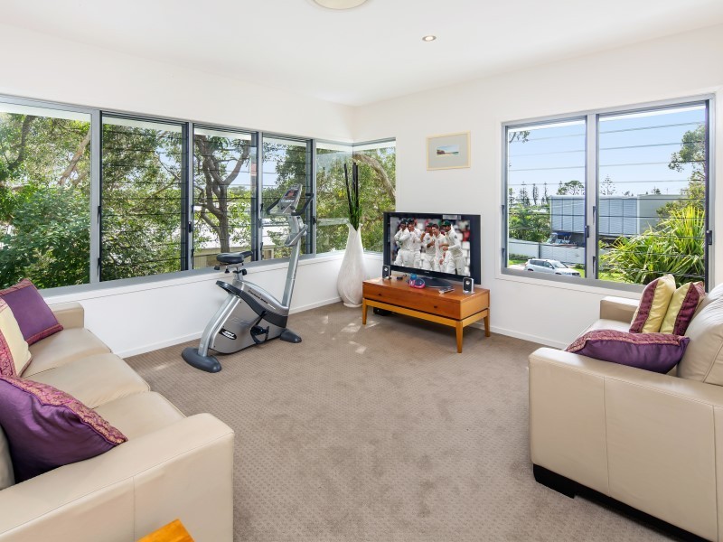 1 Dicky Beach Close, Dicky Beach QLD 4551