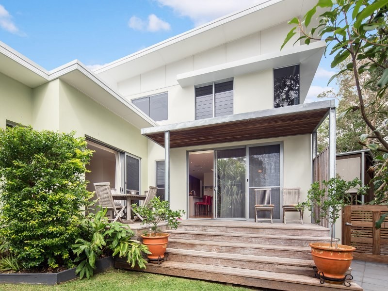 1 Dicky Beach Close, Dicky Beach QLD 4551