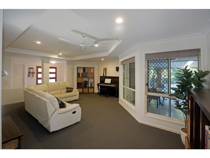 19 Phar Lap Court, Little Mountain QLD 4551