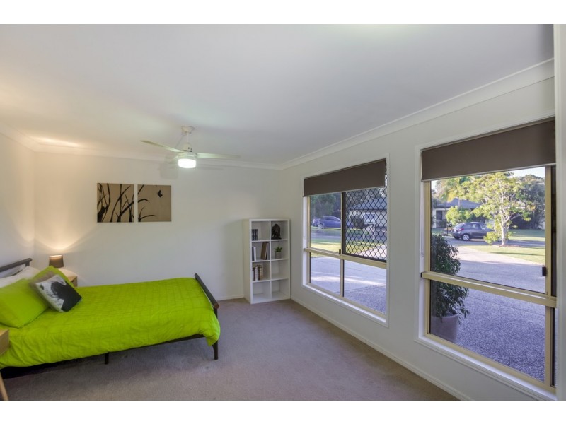 19 Phar Lap Court, Little Mountain QLD 4551