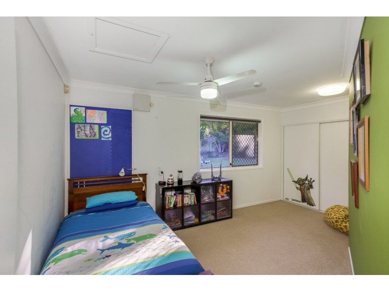 19 Phar Lap Court, Little Mountain QLD 4551