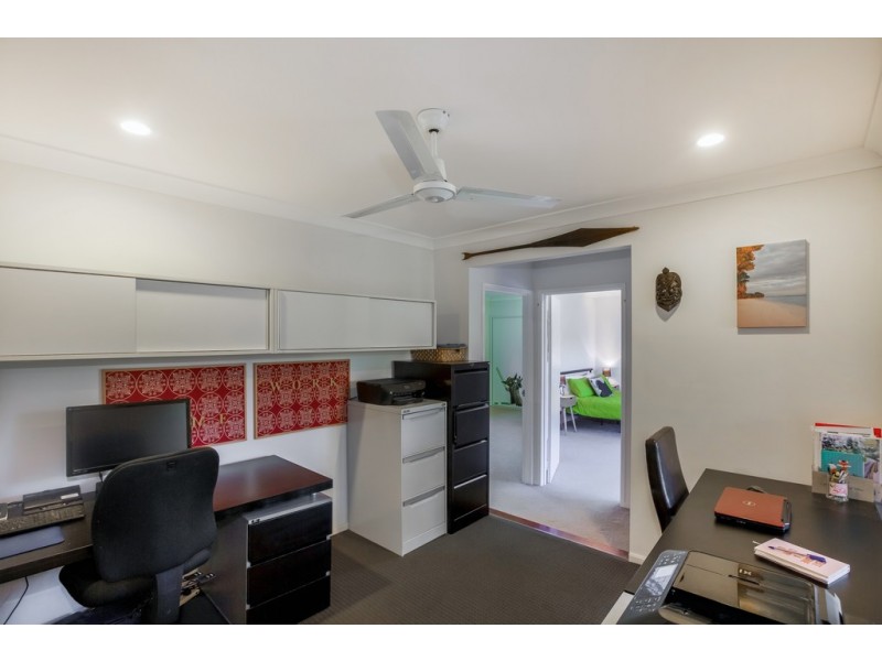 19 Phar Lap Court, Little Mountain QLD 4551