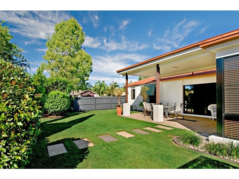 1 Edwardson Drive, Pelican Waters QLD 4551