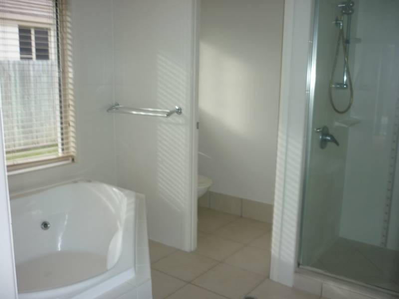 9 Bolwarra Place, Meridan Plains QLD 4551