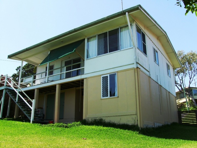 6 Bombala Terrace, Caloundra QLD 4551