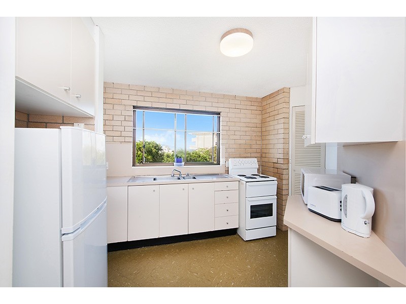 Unit 2 ‘Moreton Sands’, 10 Dingle Avenue, Caloundra QLD 4551