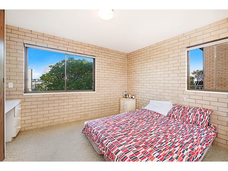 Unit 2 ‘Moreton Sands’, 10 Dingle Avenue, Caloundra QLD 4551