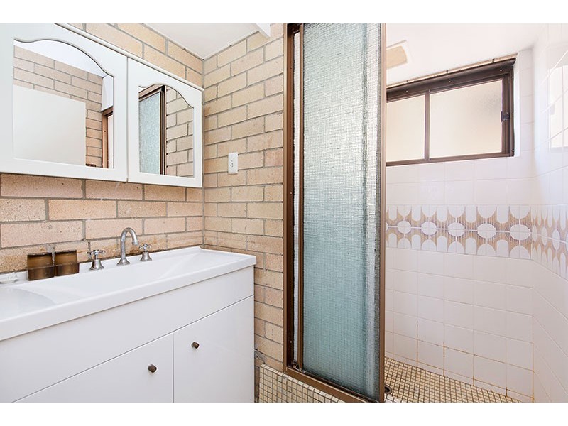 Unit 2 ‘Moreton Sands’, 10 Dingle Avenue, Caloundra QLD 4551