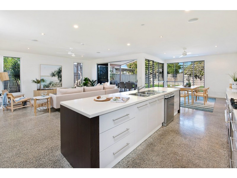 77 Westminster Avenue, Golden Beach QLD 4551
