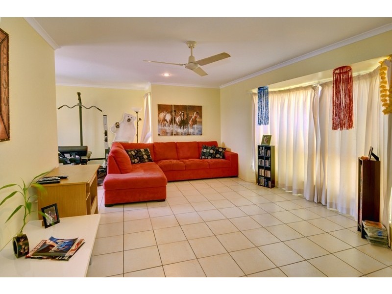 27 Discovery Drive, Little Mountain QLD 4551