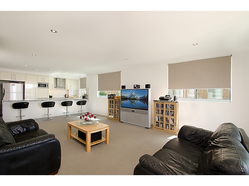 Unit 3 ‘Kings Palazzo’, 4-6 Orvieto Terrace, Kings Beach QLD 4551