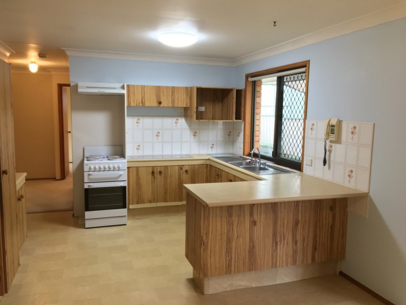 8 Mooya Street, Battery Hill QLD 4551