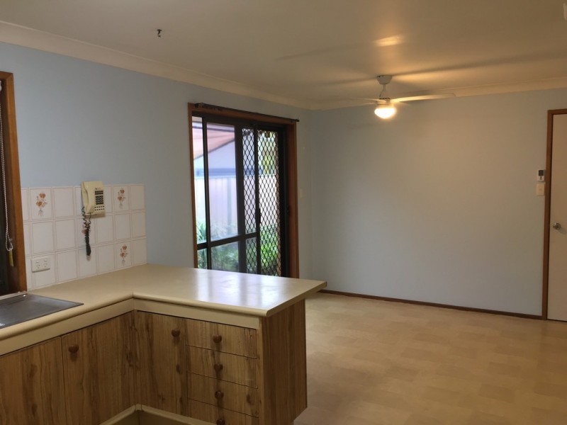8 Mooya Street, Battery Hill QLD 4551