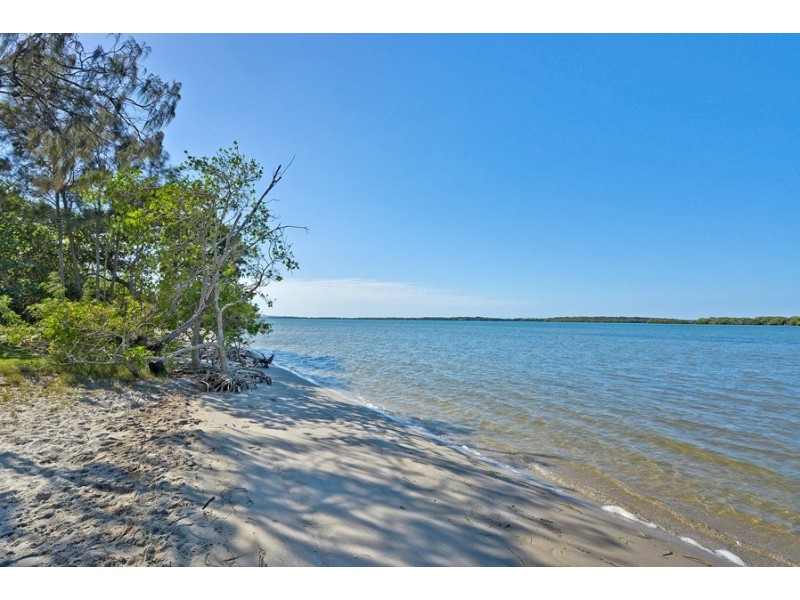178 Esplanade, Golden Beach QLD 4551