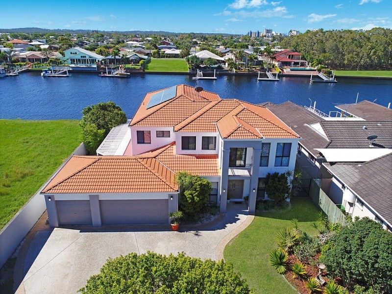 13 Pelican Waters Boulevard, Pelican Waters QLD 4551