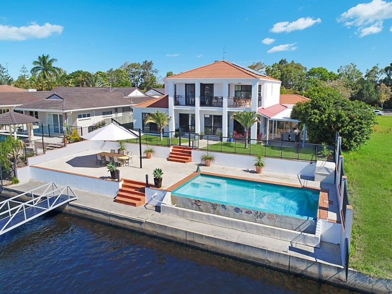 13 Pelican Waters Boulevard, Pelican Waters QLD 4551