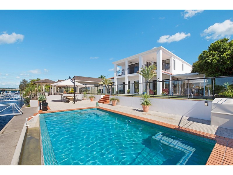 13 Pelican Waters Boulevard, Pelican Waters QLD 4551