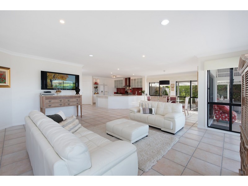 13 Pelican Waters Boulevard, Pelican Waters QLD 4551