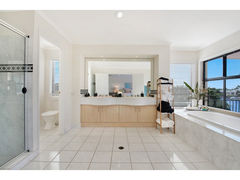 13 Pelican Waters Boulevard, Pelican Waters QLD 4551