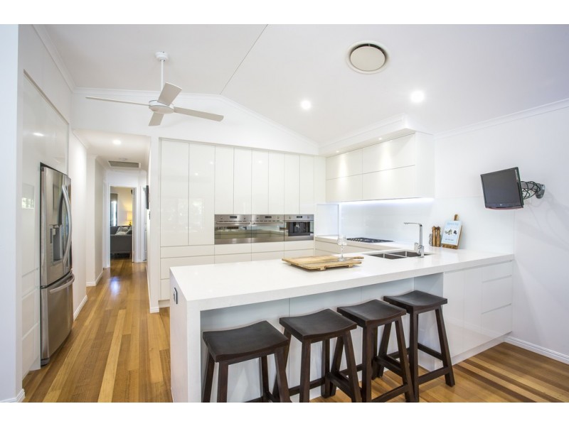 24 Kingsford Smith Parade, Moffat Beach QLD 4551