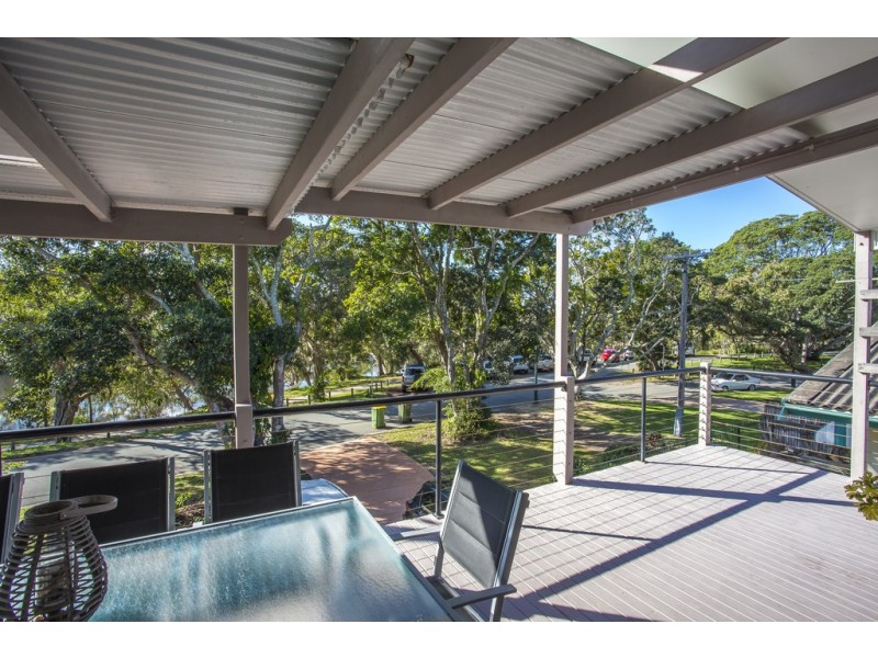 24 Kingsford Smith Parade, Moffat Beach QLD 4551