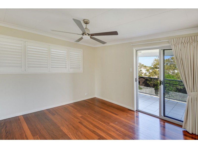 8 Teewah Street, Dicky Beach QLD 4551