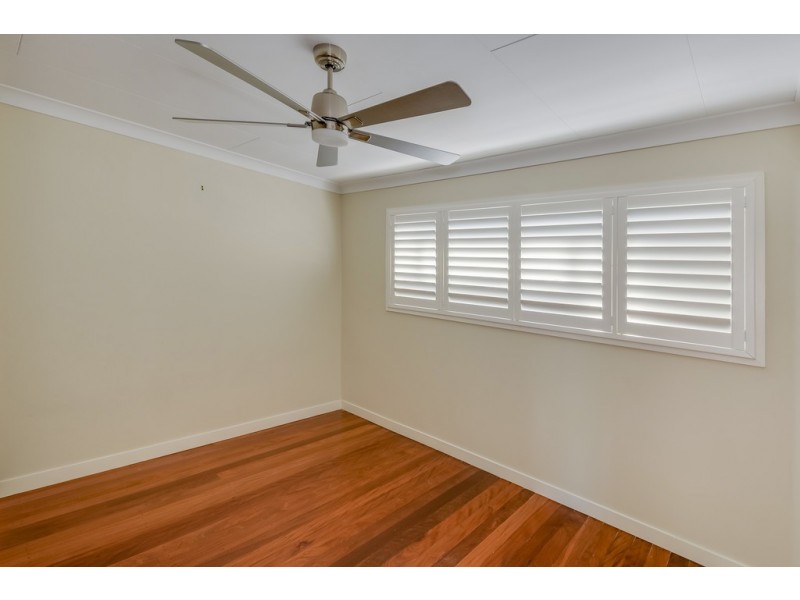 8 Teewah Street, Dicky Beach QLD 4551