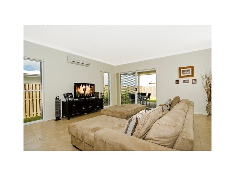 13 Eyre Place, Caloundra West QLD 4551