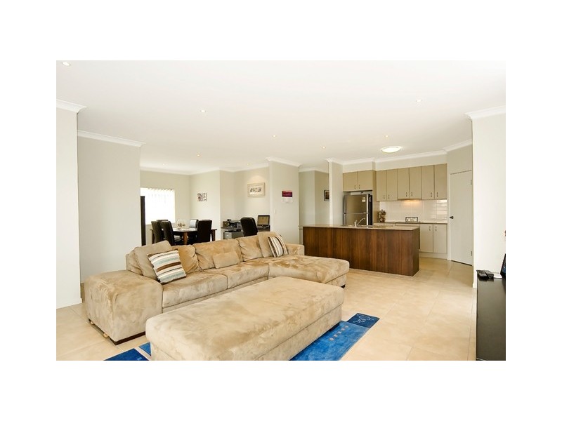 13 Eyre Place, Caloundra West QLD 4551