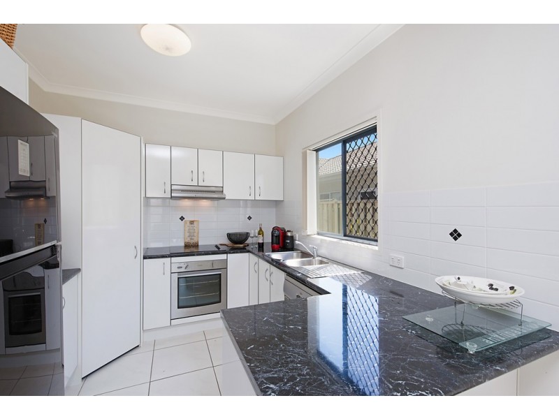 15 Eyre Place, Caloundra West QLD 4551