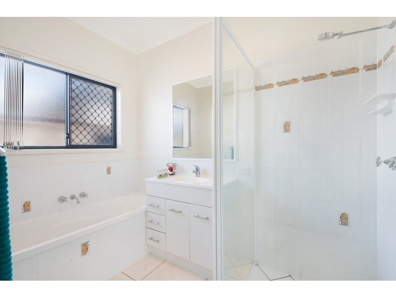 15 Eyre Place, Caloundra West QLD 4551