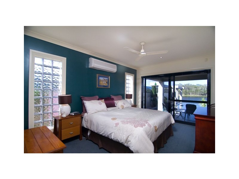 18 Wallaby Circuit, Pelican Waters QLD 4551