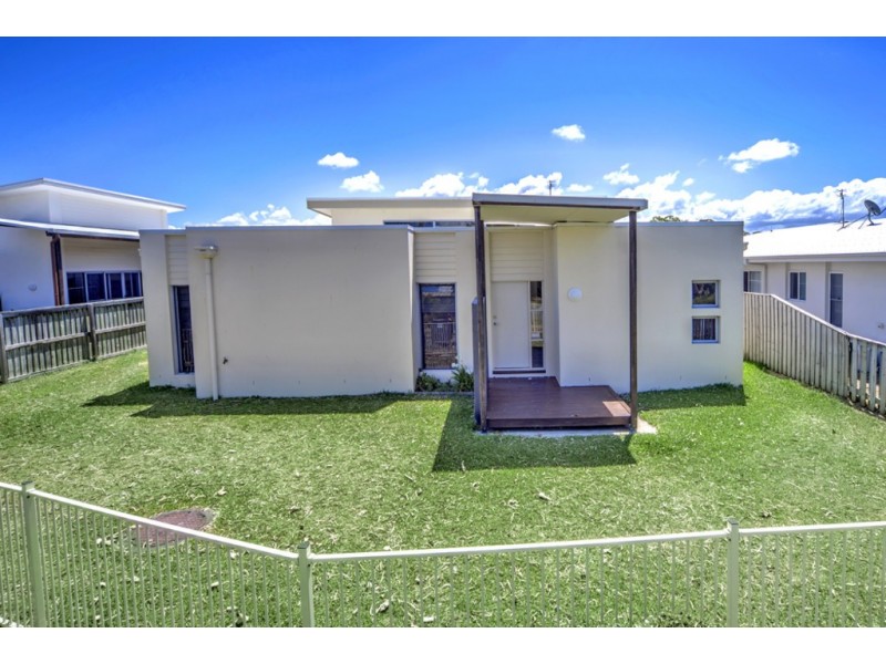 25 The Promenade, Pelican Waters QLD 4551