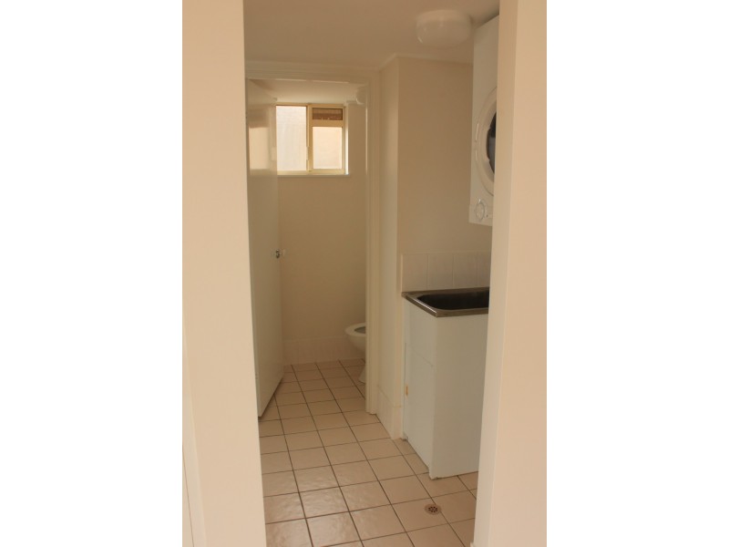 8/44 King Street, Kings Beach QLD 4551