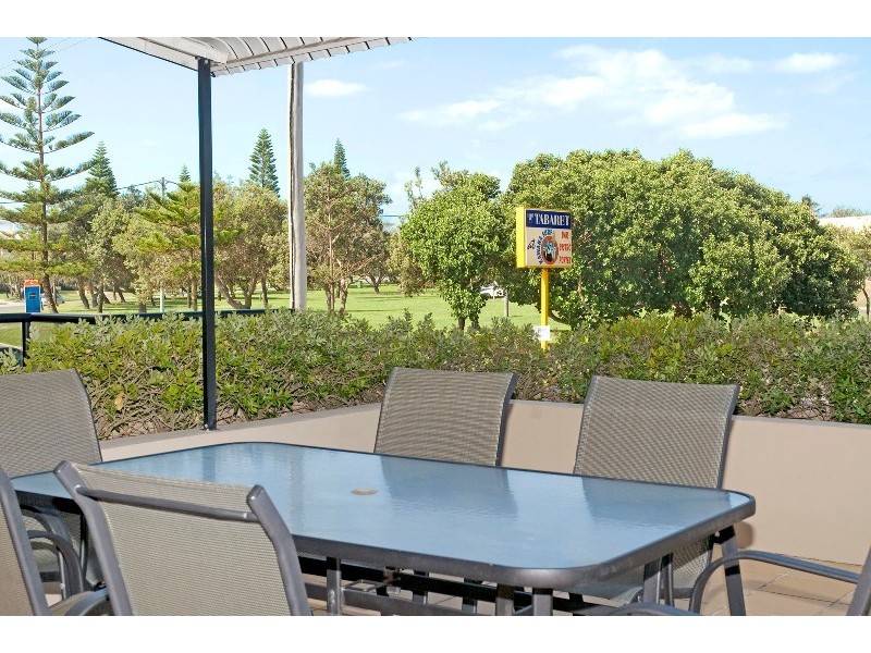 2/104 Pacific Boulevard, Buddina QLD 4575